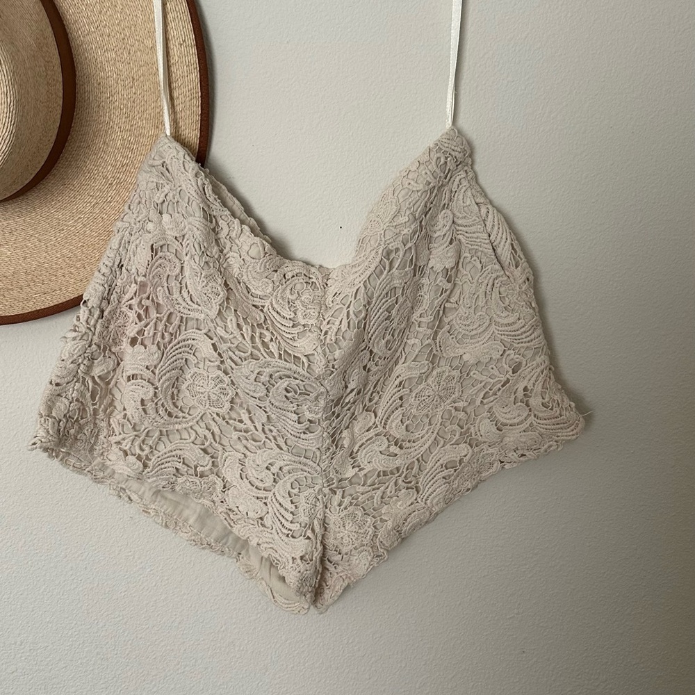 Lace Shorts in Cream
